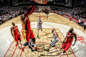 青少年“科技+篮球”融合创新试点在武汉成功推进，推动行业数字转型